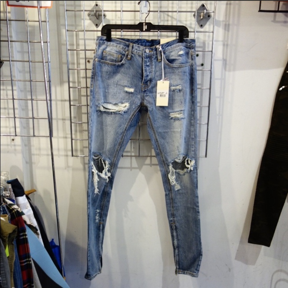 NEW MNML Tapered Jeans